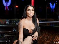 Tattooed Indian Hussy Yasmina Khan Gets
