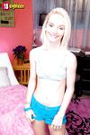 Teenager Sammie Daniels Strips, Poses In Lingerie And