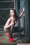 Leggy Brunette In Red Heels Gets Screwed Outdoors