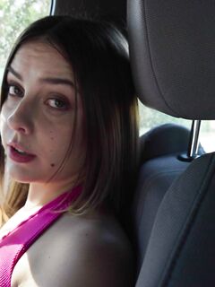 Curvaceous Slut Violet Dawn Gets Facial