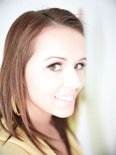 Violet Allure With Beautiful Face Sucks